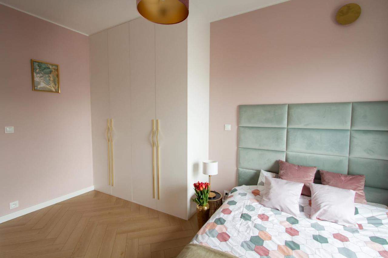 Nowy Apartment Przy Placu Szembeka Варшава Экстерьер фото