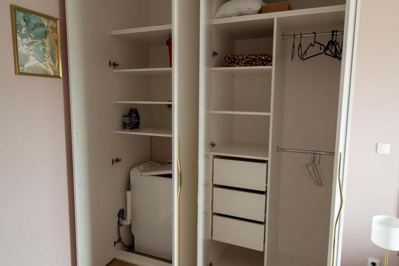 Nowy Apartment Przy Placu Szembeka Варшава Экстерьер фото